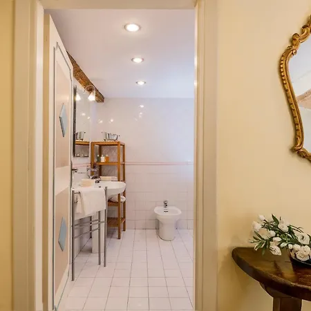 Pf Apartment *